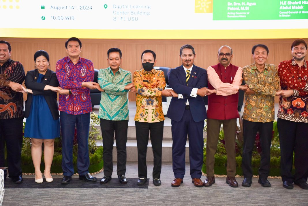 Consulate General of Malaysia Medan bersama Universitas Sumatera Utara (USU) menyelenggarakan “Celebration of The 57th Association of South East Asian Nations (ASEAN) Day” di Digital Learning Building Centre USU, Rabu (14/8/2024). (Dok/USU)