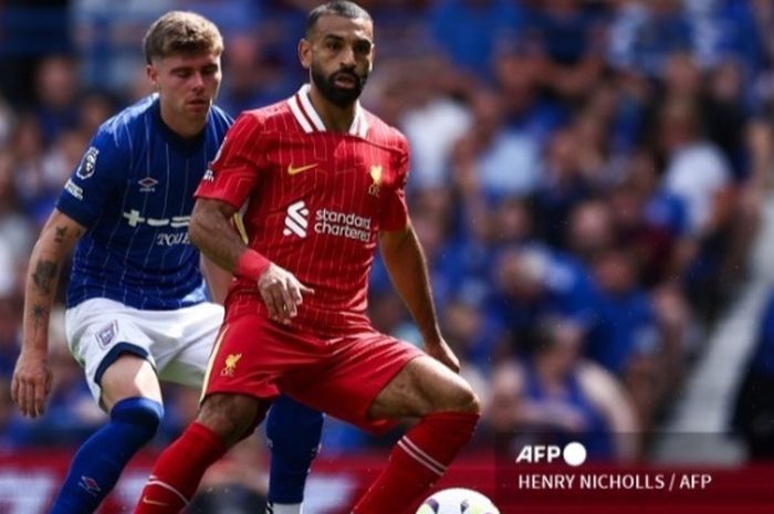 Aksi Mohamed Salah dalam laga Liverpool vs Ipswich pada laga Liga Inggris 2024-2025.