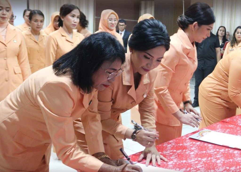 Serah terima jabatan Ketua Dharma Wanita Persatuan di Lapas Kelas IIA Pancurbatu.