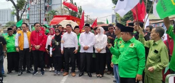 Pasangan Calon Wali Kota dan Wakil Wali Kota Medan, Prof Ridha Darmajaya dan Abdul Rani mendaftar ke KPU Medan, Kamis (29/8/2024).