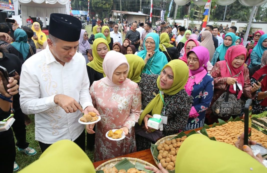 MES Provinsi Sumut meresmikan Gapura dan Kampung Tahu sebagai ikon baru di Kota Binjai, dalam rangka Milad MES ke-24. Acara peresmian ini berlangsung di Desa Suka Maju, Kecamatan Binjai Barat, yang dikenal dengan usaha tahu turun-temurun.