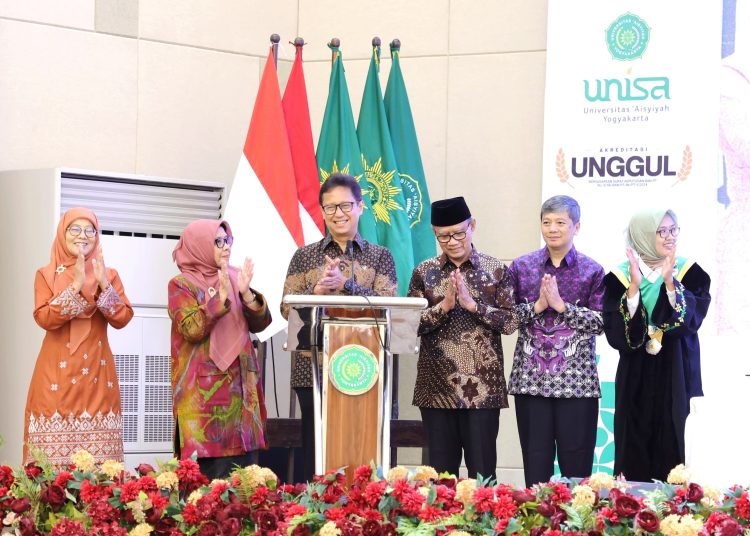 Menkes RI Budi Gunadi Sadikin mengapresiasi langkah Muhammadiyah dalam mendirikan Fakultas Kedokteran UNISA Yogyakarta, Rabu (4/9/2024). (Dok/Sehat Negeriku)