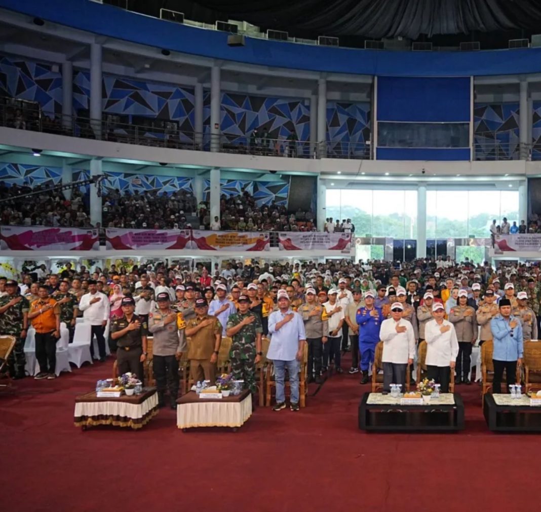 Kapolda Kaltim Irjen Pol Drs Nanang Avianto menghadiri secara langsung kegiatan Deklarasi Damai Pilkada Serentak tahun 2024 Provinsi Kalimantan Timur di Gedung Balikpapan Sport and Convention Center BSCC Dome, Kota Balikpapan.