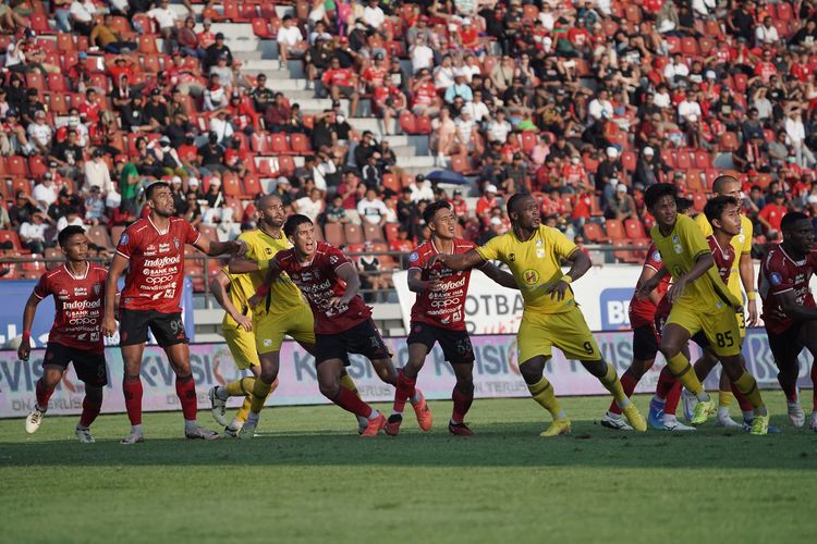 Pertandingan Liga 1 antara Bali United vs Barito Putera di Stadion Kapten I Wayan Dipta, Gianyar, Jumat (27/9/2024). (Dok/Barito Putera)