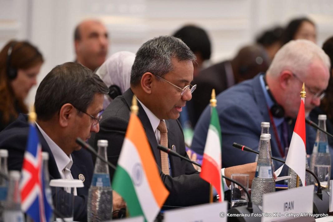 Wakil Menteri Keuangan, Suahasil Nazara menghadiri Governor Business Roundtable dalam The 2024 Asian Infrastructure Investment Bank (AIIB) Annual Meeting di Uzbekistan, Rabu (25/9/2024). (Dok/Kemenkeu)