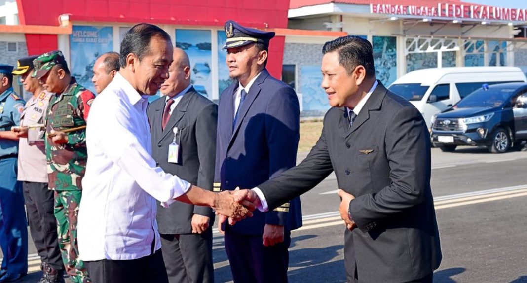 Presiden Jokowi bertolak dari Bandara Lede Kalumbang, Kabupaten Sumba Barat Daya, dengan menggunakan Pesawat Kepresidenan RJ-85 sekitar pukul 08.00 WITA.