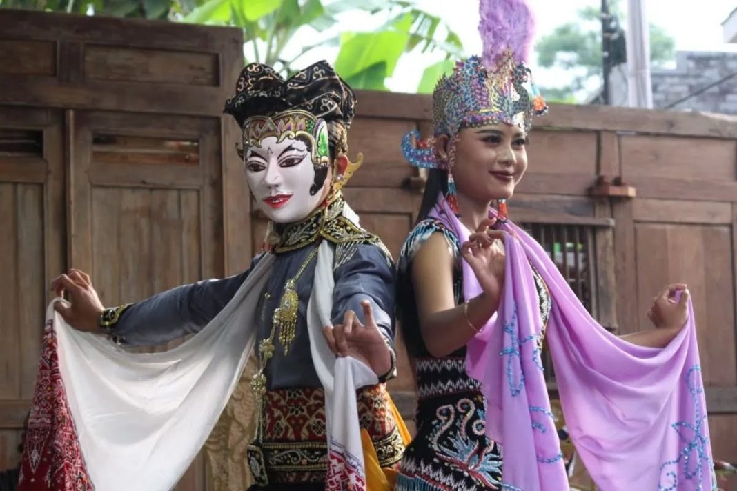 Festival Budaya Panji 2024 akan diselenggarakan kembali dengan tema “Cerita Panji dalam Keragaman Budaya Nusantara