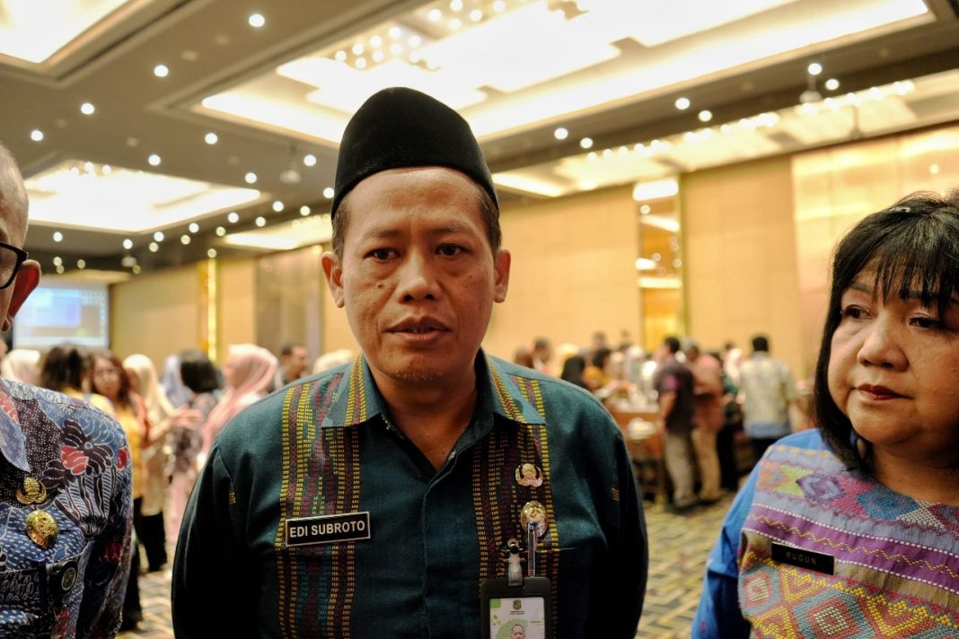 Sekretaris Dinas Kesehatan Kota Medan Edi Subroto menyampaikan keterangan pada kagiatan workshop penilaian penetapan BLUD Puskesmas Kota Medan di Hotel Grand Mercure, Jumat (18/10/2024).