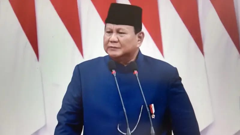 Presiden Prabowo Subianto menyampaikan pidato pertamanya usai pelantikan presiden di Gedung DPR MPR, Minggu (20/10/2024).