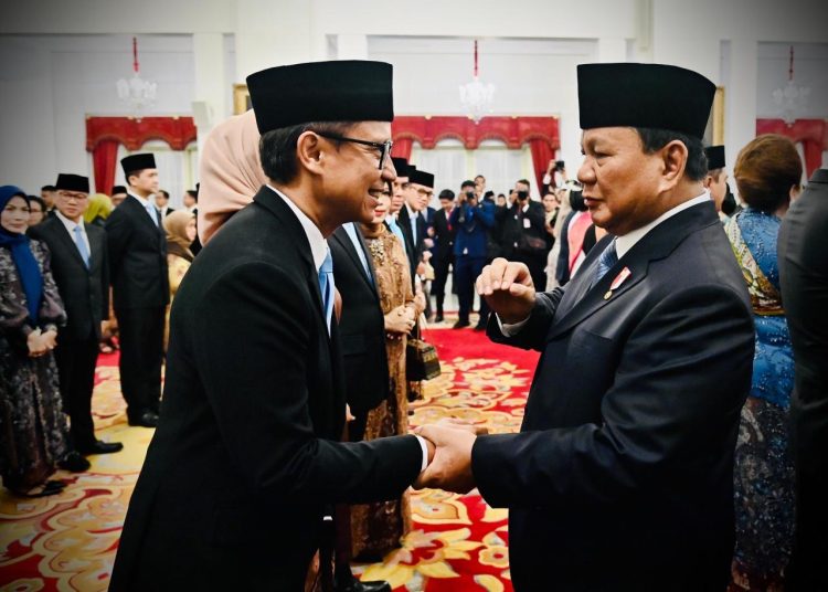 Budi Gunadi Sadikin kembali dilantik sebagai Menteri Kesehatan oleh Presiden Prabowo Subianto di Istana Kepresidenan, Senin (21/10/2024). (Dok/Sehat Negeriku)