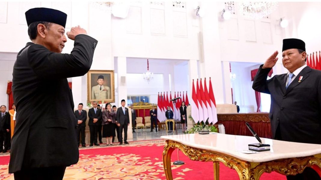 Presiden Prabowo Subianto melantik para Penasihat Khusus, Utusan Khusus, dan Staf Khusus Presiden di Istana Negara, Jakarta, Selasa (22/10/2024).