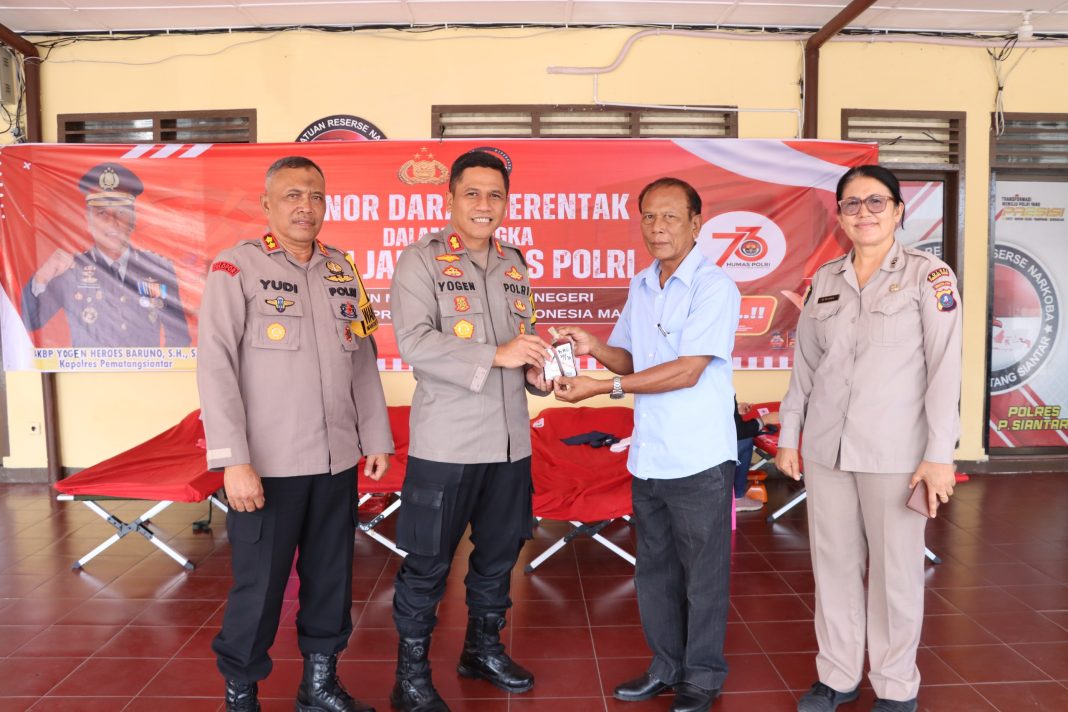 Kapolres Pematangsiantar AKBP Yogen Heroes Baruno usai kegiatan donor darah di Mako Polres Pematangsiantar, Selasa (29/10/2024). (Dok/Polres Pematangsiantar)