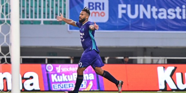 Marios Ogkmpoe yang menjadi penyelamat Pendekar Cisadane lewat gol balasannya di menit 90+1.