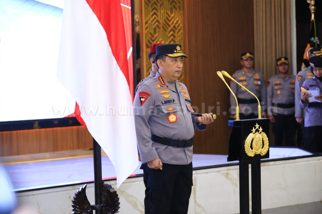 Kapolri Jenderal Listyo Sigit Prabowo mengumumkan mutasi pimpinan Polda baru di wilayah Papua. (Dok/Humas Polri)