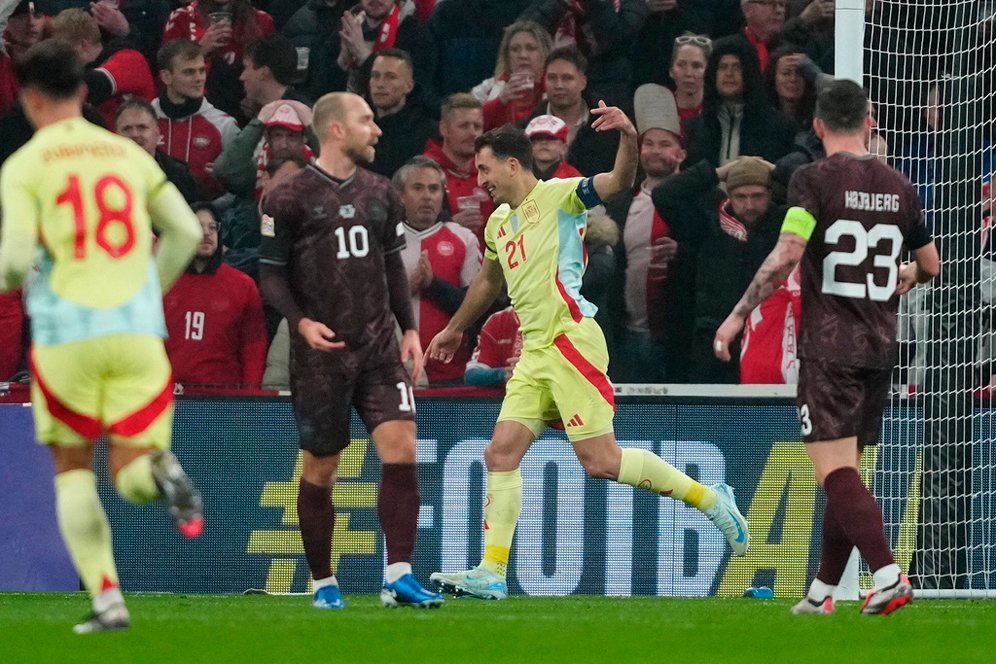 Selebrasi Mikel Oyarzabal dalam laga UEFA Nations League antara Denmark vs Spanyol, Sabtu (16/11/2024).