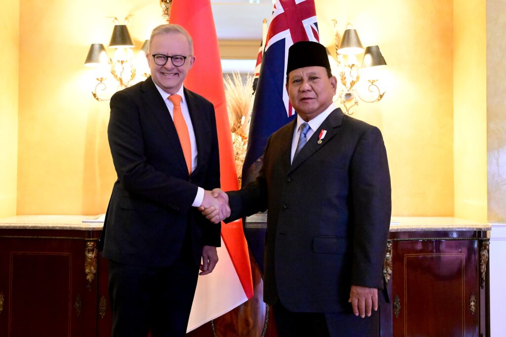 Presiden Republik Indonesia, Prabowo Subianto, menerima kunjungan kehormatan dari Perdana Menteri Australia, Anthony Albanese, di Lima, Peru, Kamis (14/11/2024). (Dok/BPMI Setpres)