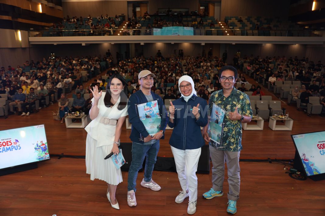 Suasana roadshow Pertamina Goes to Campus (PGTC) 2024 yang telah dilaksanakan di berbagai universitas, menjelang puncak acara di Universitas Mulawarman, Samarinda, Kamis (14/11/2024). (Dok/Pertamina)