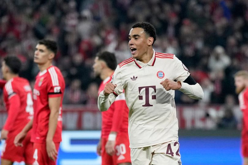 Selebrasi Jamal Musiala dalam laga Liga Champions antara Bayern Munchen vs Benfica, Kamis (7/11/2024).