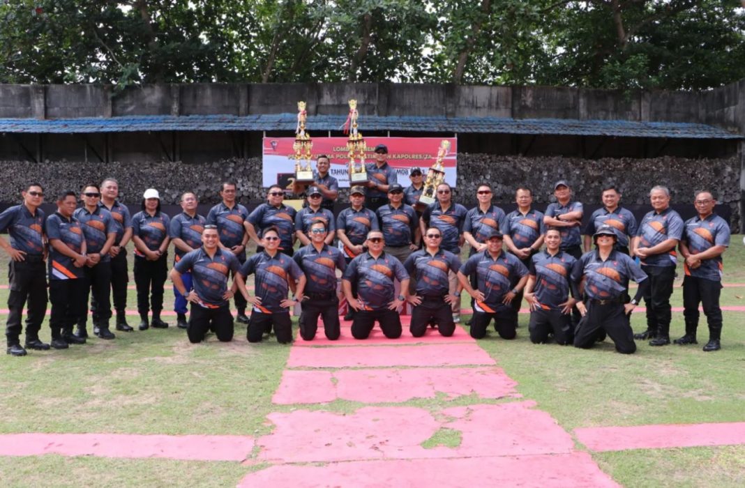 Wakapolda Kaltim Brigjen Pol Drs H M Sabilul Alif SH SIK MSi, membuka secara resmi Lomba Menembak di Lapangan Tembak Brimob Stalkuda, Balikpapan, Selasa (12/11/2024).