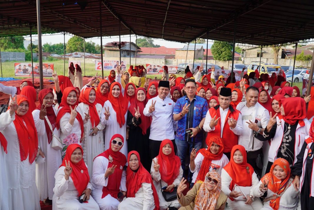 Majelis Ta'lim DPC PDI Perjuangan Kota Medan menggelar Dzikir dan Doa Bersama di Jalan Adam Malik, Medan, sebagai ikhtiar spiritual mendukung kemenangan Paslon No 2 Eddy Rahmayadi-Hasan Sagala dan Prof Ridha-Abdul Rani pada Pilkada Sumut dan Medan.