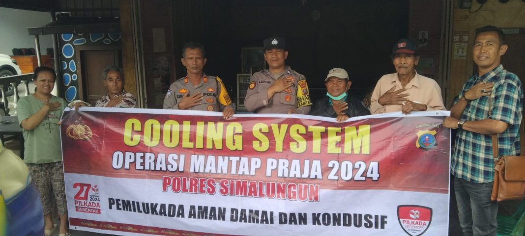 Polres Simalungun melaksanakan kegiatan edukasi dan cooling system di Parapat, Sabtu (16/11/2024). (Dok/Humas Polres Simalungun)