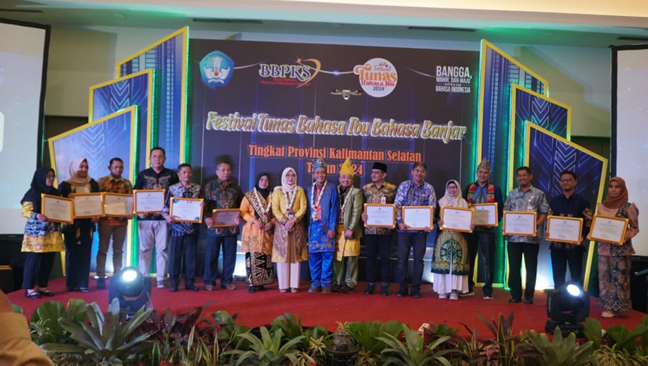 Kemendikdasmen melalui Balai Bahasa Provinsi Kalimantan Selatan, Badan Bahasa, menggelar Puncak Perayaan Festival Tunas Bahasa Ibu (FTBI) Bahasa Banjar di Banjarmasin, Kalimantan Selatan. (Dok/Kemendikdasmen)