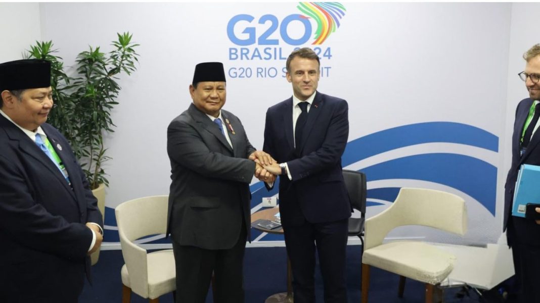 Presiden Republik Indonesia, Prabowo Subianto, mengadakan pertemuan bilateral dengan Presiden Prancis, Emmanuel Macron, di sela-sela Konferensi Tingkat Tinggi (KTT) G20 di Brasil, Selasa (19/11/2024).