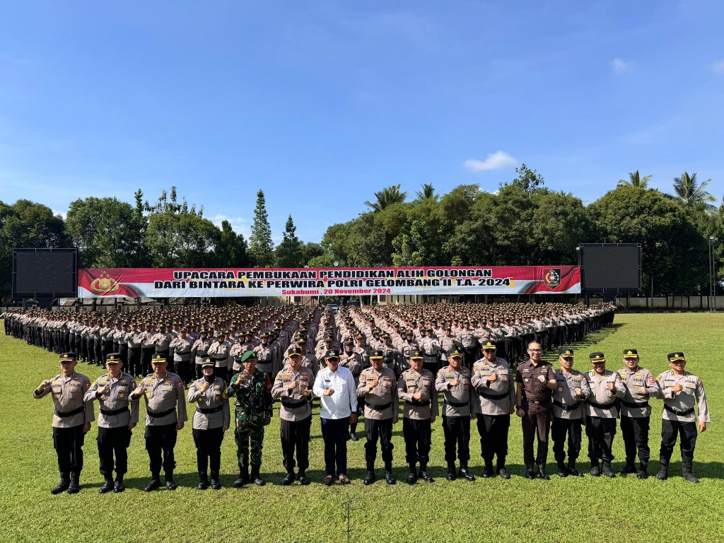 Upacara pembukaan Pendidikan Alih Golongan (PAG) Gelombang II Tahun Anggaran 2024 di Lapangan Soetadi Ronodipuro, Setukpa Lemdiklat Polri, Kota Sukabumi, Rabu (20/11/2024).