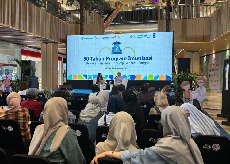 Kementerian Kesehatan menyelenggarakan kegiatan 50 Tahun Program Imunisasi dengan tema “Bergerak Bersama Lindungi Generasi Bangsa” guna meningkatkan kesadaran masyarakat tentang pentingnya imunisasi bagi anak-anak, di Jakarta. (Dok/Kemenkes)