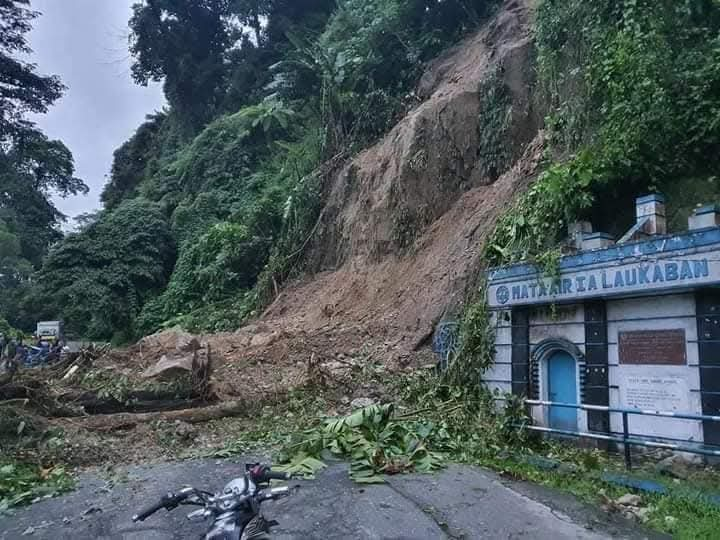 Situasi di kawasan longsor Jalan Jamin Ginting atau tepatnya tikungan PDAM Tirtanadi Desa Sembahe.