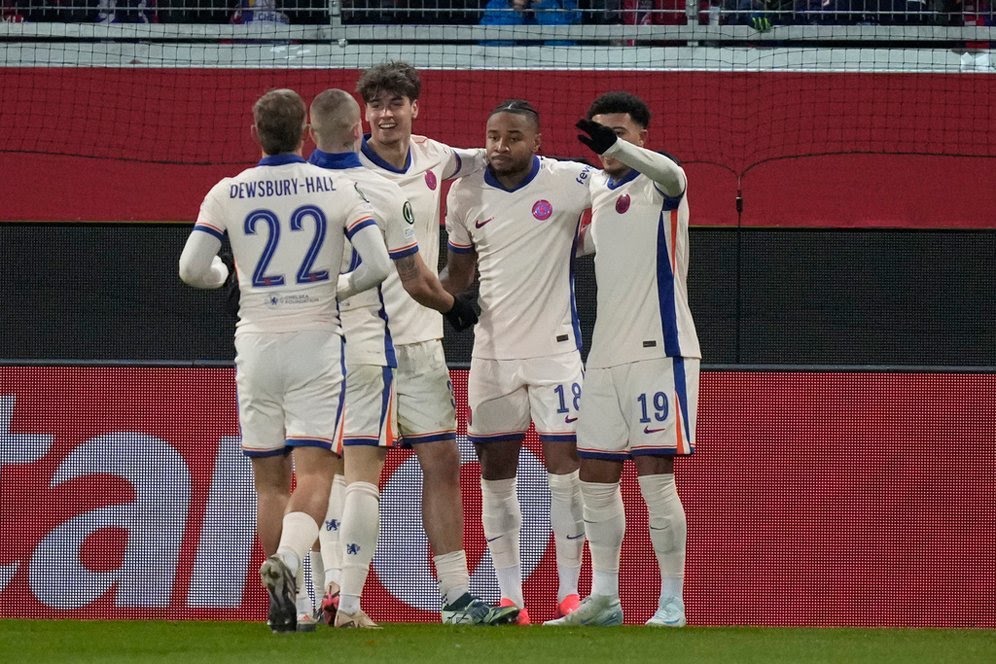 Selebrasi skuad Chelsea dalam laga UEFA Conference League versus Heidenheim, Jumat (29/11/2024).