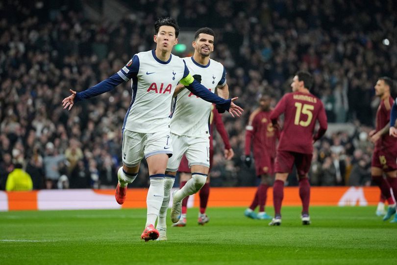 Selebrasi Son Heung-min dalam laga Liga Europa antara Tottenham vs AS Roma, Jumat (29/11/2024).