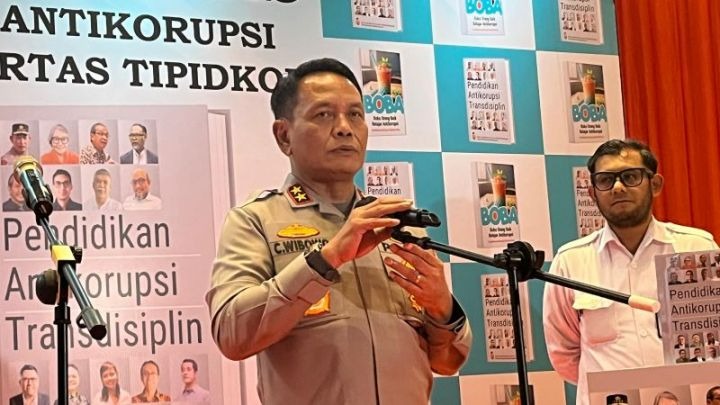 Kepala Kortas Tipikor Irjen Cahyono Wibowo memberikan penjelasan mengenai pembentukan Kortas Tipikor dalam konferensi pers di Jakarta, Selasa (10/12/2024). (Dok/Humas Polri)