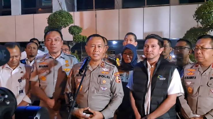 Kakorlantas Polri, Irjen Aan Suhanan, meninjau kesiapan Pelabuhan Ketapang untuk memastikan kelancaran arus mudik dan balik Nataru 2024, Jumat (29/11/2024).