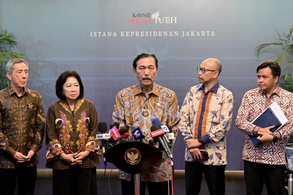 Keterangan pers Ketua, Wakil Ketua dan Anggota Dewan Energi Nasional (DEN) di Istana Merdeka, Jakarta, Kamis (05/12/2024). (Dok/BPMI Setpres)