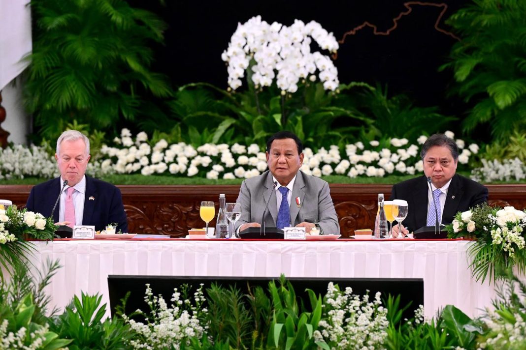 Presiden Prabowo Subianto menghadiri pertemuan US-ASEAN Business Council (US-ABC) yang berlangsung di Istana Negara, Jakarta, Selasa (03/12/2024). (Dok/BPMI Setpres)