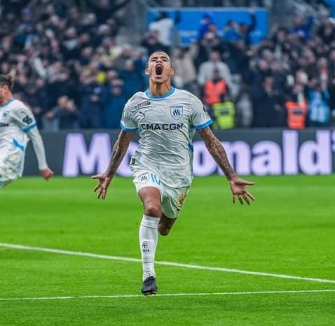 Penyerang Marseille Mason Greenwood melakukan selebrasi usai mencetak gol ke gawang Monaco di laga Ligue 1, Senin (2/12/2024).