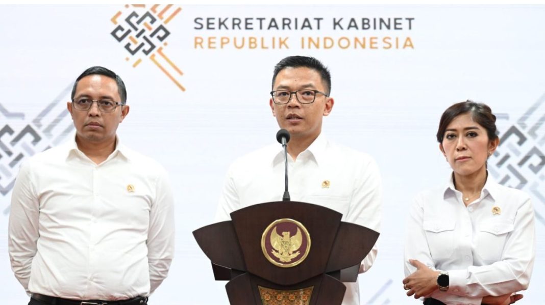 Menteri Luar Negeri Sugiono menyampaikan keterangan pers di Kantor Presiden, Jakarta, pada Senin (2/12/2024 ).