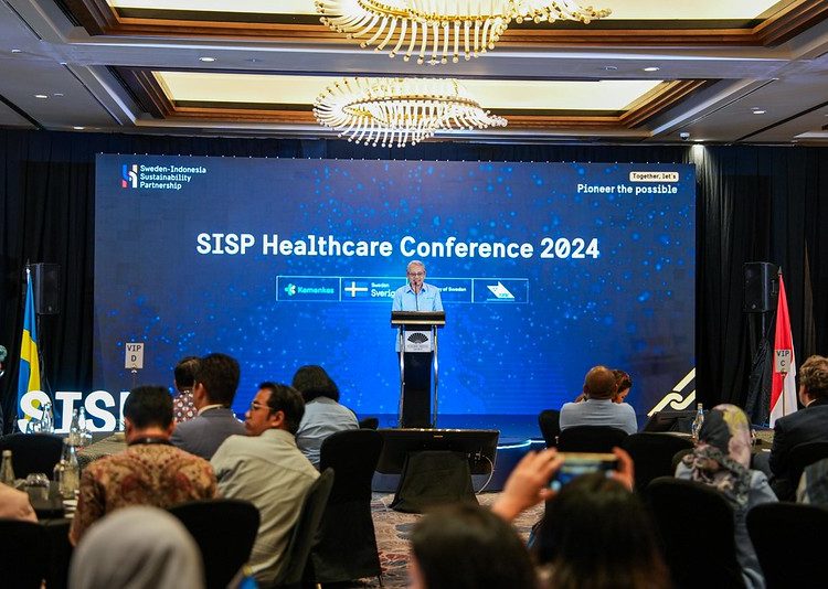 Sekjen Kemenkes RI Kunta Wibawa Dasa Nugraha meresmikan SISP Healthcare Conference 2024 di Jakarta. (Dok/Kemenkes)