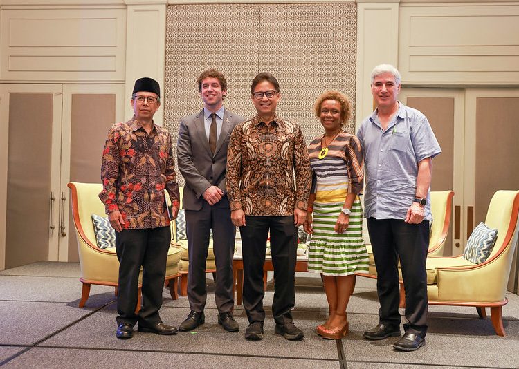 Deputi Bidang Pembangunan Manusia, Masyarakat, dan Kebudayaan Kementerian PPN/Bappenas, Amich Alhumami, berbicara tentang investasi SDM untuk mengatasi stunting dalam GAVI Board Meeting di Nusa Dua, Bali, Selasa (3/12/2024).