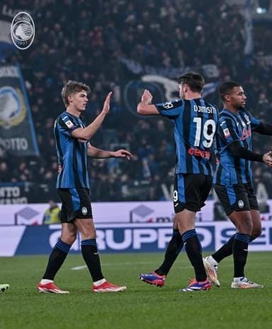 Pemain Atalanta melakukan selebrasi usai mencetak gol ke gawang Cesena di laga 16 besar Coppa Italia.