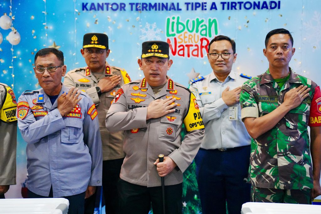 Kapolri menegaskan pentingnya ramp check rutin saat kunjungan ke Terminal Tirtonadi, Sabtu (21/12/2024).