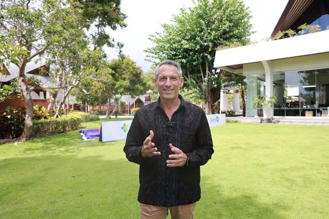 Pascal Barollier, Chief Engagement & Information Officer GAVI, berbicara dalam sesi diskusi GAVI Board Meeting di Bali. (Dok/Kemenkes)