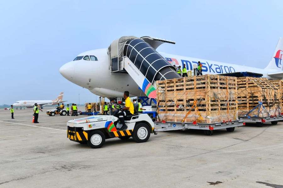 Pesawat Maskargo yang membawa 900 ekor domba dari Australia tiba di Bandara Kertajati, pada Selasa (28/1/2025). (Dok/Humas Jabar)