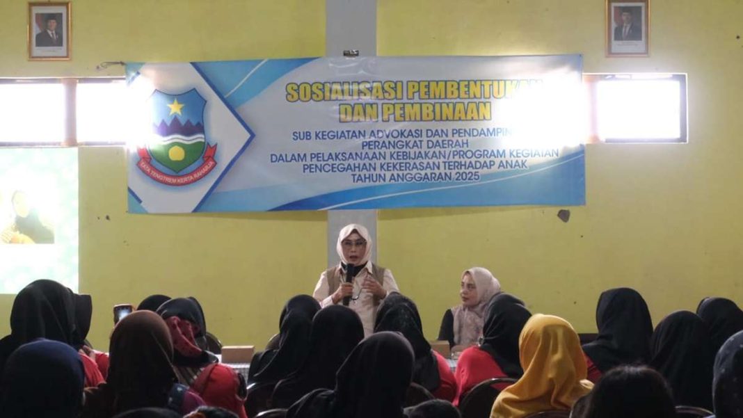 Kegiatan Sosialisasi Pencegahan Kekerasan terhadap Anak di Aula Kantor Kelurahan Karangmulya, Kecamatan Karangpawitan, Kabupaten Garut, Kamis (16/1/2025). (Dok/Diskominfo Garut)