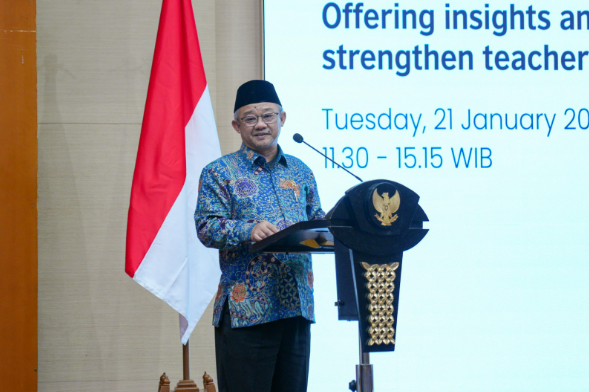 Menteri Abdul Mu’ti memberikan sambutan terkait kemitraan Kemendikdasmen dan British Council untuk peningkatan kualitas pendidikan bahasa Inggris, Jakarta, Selasa (21/1/2025). (Dok/Kemendikdasmen)