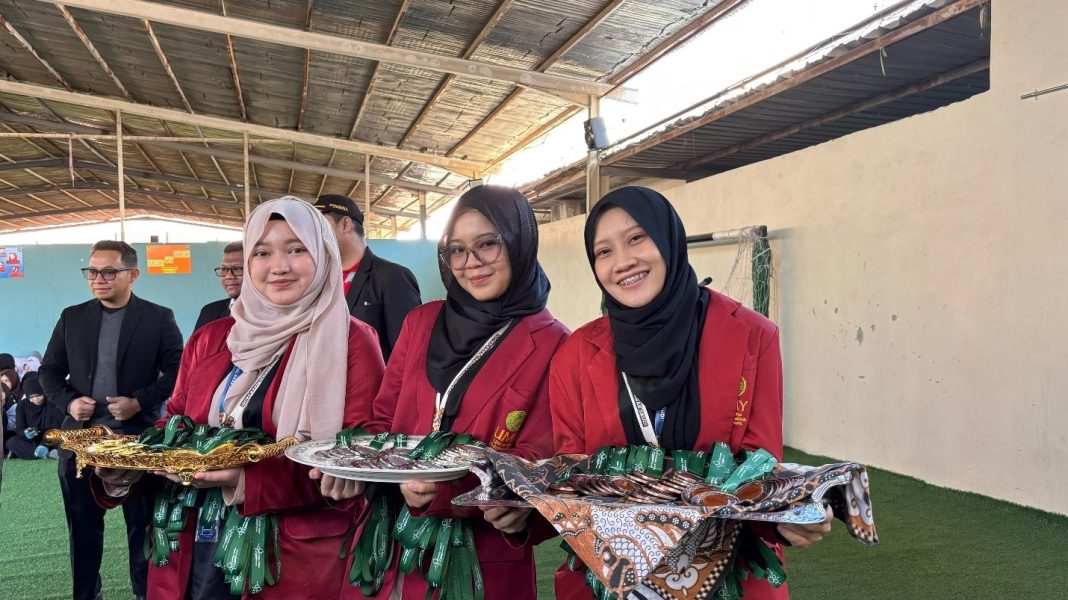 Mahasiswa Universitas Muhammadiyah Yogyakarta yang mengikuti program KKN Internasional. (Dok/Kemendikdasmen)