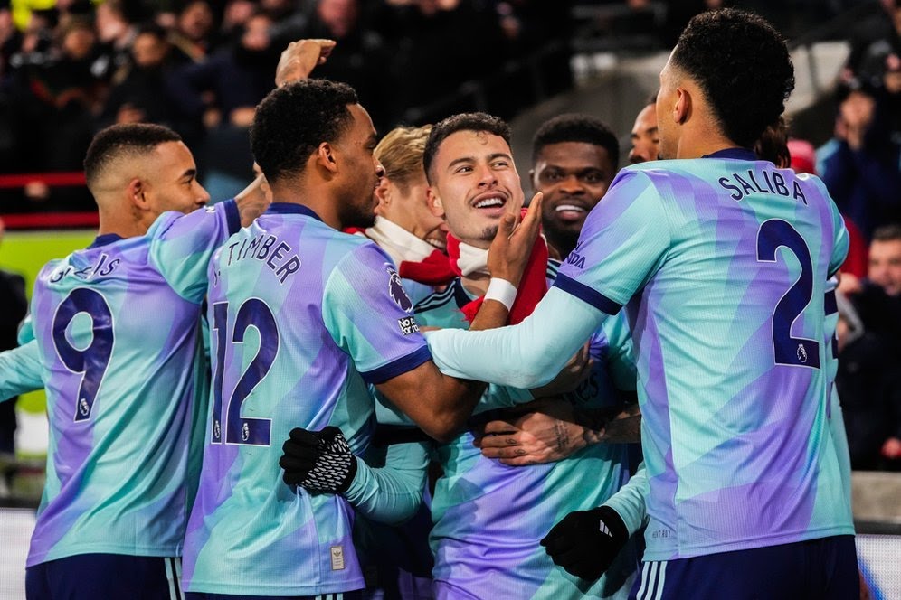 Selebrasi Gabriel Martinelli dkk dalam laga Premier League antara Brentford vs Arsenal, Kamis (2/1/2025).