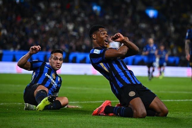 Selebrasi Denzel Dumfries dalam laga Supercoppa Italiana 2024 antara Inter Milan vs Atalanta, Jumat (3/1/2025).