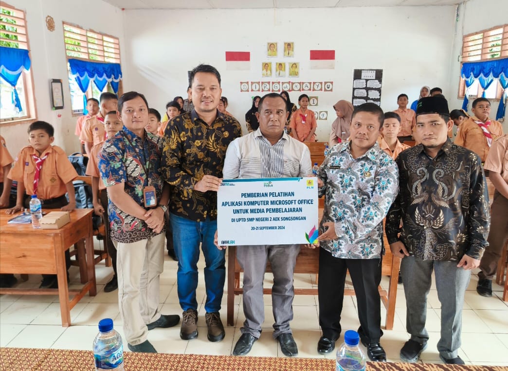 PT PLN UIP Sumatera Bagian Utara hadirkan program Tanggung Jawab Sosial dan Lingkungan (TJSL) yang diberikan melalui kegiatan PLN Peduli dan pelatihan bagi masyarakat. (Dok/PLN)